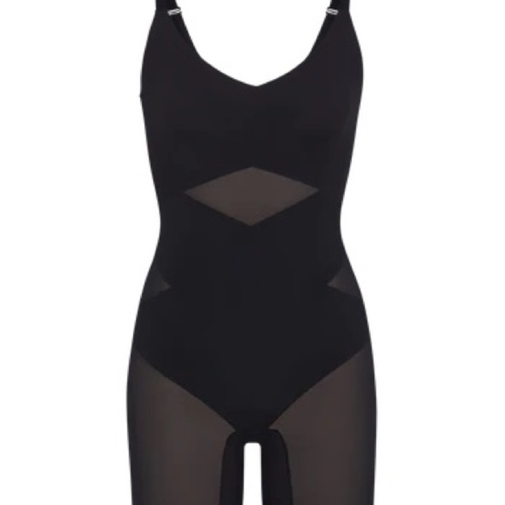 Honey love body suit, never worn no tags. Size M.